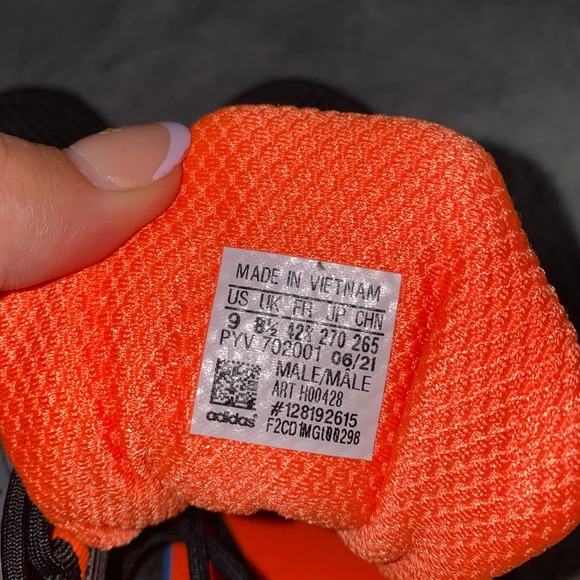 Men’s Adidas Sneakers - Picture 4 of 4